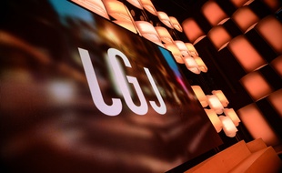 Dans le décor du «Grand Journal», en 2015.