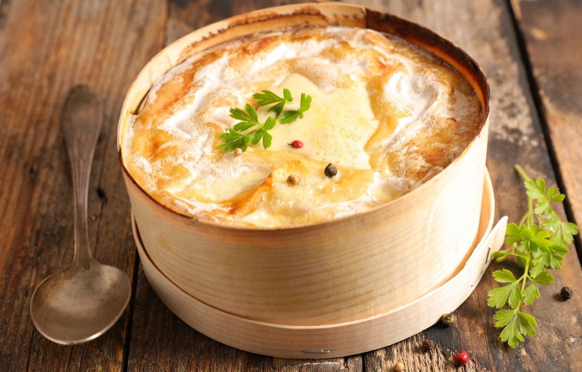 Oubliez la raclette ! En plus d'être gourmand, le Mont d'Or serait bénéfique pour la santé (mais pas tout le temps)