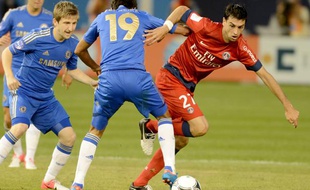 Javier Pastore (à droite) lors du match Chelsea-PSG disputé le 22 juillet à New York, aux Etats-Unis.