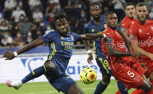 Maxwel Cornet et Moussa Dembélé ont manqué de réalisme en début de rencontre, vendredi contre Nîmes (0-0).