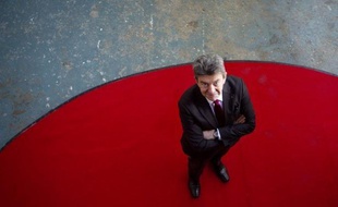 Jean-Luc Mélenchon, candidat du Front de gauche à la présidentielle, estime, dans un entretien à l'AFP, qu'il est "davantage" le candidat des socialistes que François Hollande et pousse un "cri d'alarme" pour l'affirmation d'une gauche qui soit vraiment de gauche.