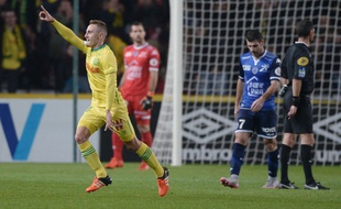 Valentin Rongier vient d'ouvrir le score pour les Canaris.