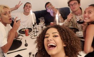 La bande de Léna Situations, unie pour le meilleur et pour le clic