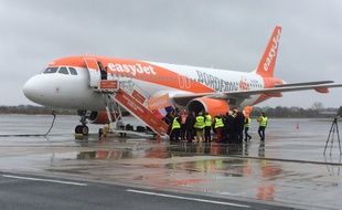Un avion de la compagnie Easyjet à Bordeaux.