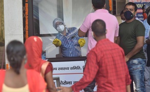 Un centre de tests pour le Covid-19, à Patna en Inde le 14 juillet 2020.