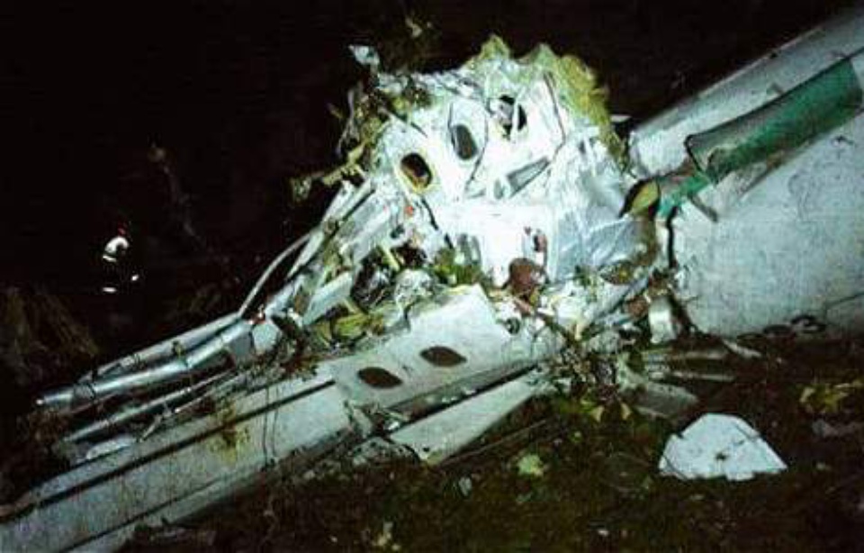 équipe De Foot Crash Avion Cannibalisme VIDEO. Colombie : Un avion transportant une équipe de footballeurs