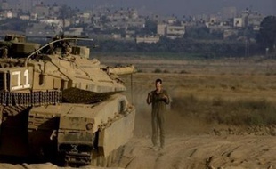 Hosni Moubarak et Ehud Olmert ont discuté de "l'accalmie" conclue la semaine passée entre l'Etat hébreu et le Hamas et entrée en vigueur jeudi à Gaza, mais aussi des négociations de paix entre Israël et l'Autorité palestinienne, a déclaré à la presse le porte-parole de la présidence, Souleimane Awwad.