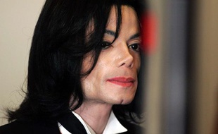 Michael Jackson, le 24 mai 2005 à Santa Maria (Etats-Unis).