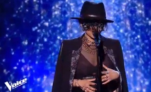 La candidate Monstre dans les épreuves à l'aveugle de «The Voice» sur TF1.