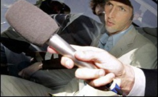 Paradoxalement, les condamnations à l'encontre de la "victime" Materazzi, entendu dès le 14 juillet et sanctionné pour "provocation répétée", auront plus d'incidence puisque le défenseur devrait manquer la revanche de la finale, programmée le 6 septembre au Stade de France dans le cadre des qualifications à l'Euro-2008.