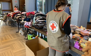 Réception des dons par la Croix-Rouge dans la mairie de Schiltigheim pour les sinistrés de l'incendie meurtrier de Schiltigheim. Le 4 septembre 2019.