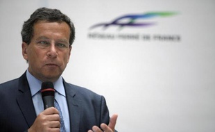 Le président de Réseau Ferré de France (RFF) Jacques Rapoport lors d'une conférence de presse à Paris le 7 juillet 2014