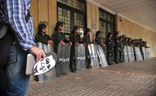 Le maire de Bogota Gustavo Petro a été destitué et privé de fonctions publiques pendant 15 ans par le procureur général de Colombie, qui a jugé l'édile coupable d'avoir causé un dommage à sa ville avec une passation de marchés de collecte des ordures.