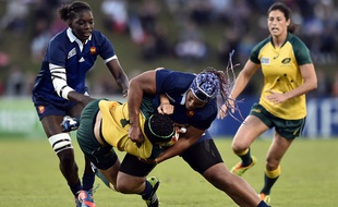 Les Bleues du XV de France à Marcoussis face à l'Australie le 9 août 2014.