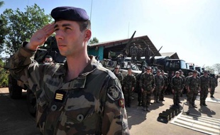 Soixante-trois pour cent des Français se sont déclarés favorables à l'intervention militaire française au Mali, contre 33% qui s'y sont dits hostiles, dans une enquête de Harris Interactive pour 20 minutes.