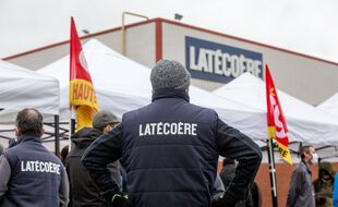 Un rassemblement de la CGT contre le plan social chez l'équipementier aéronautique Latécoère, le 8 décembre 2020 à Toulouse.