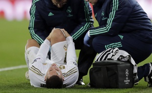 Eden Hazard à terre lors de Real Madrid-PSG, le 26 novembre 2019.