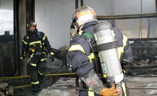 Illustration d'intervention de pompiers ici sur un incendie près de Rennes.