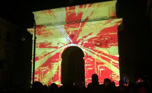 L'Arc-de-Triomphe de Montpellier, lors de Coeur de ville en lumières en 2016.