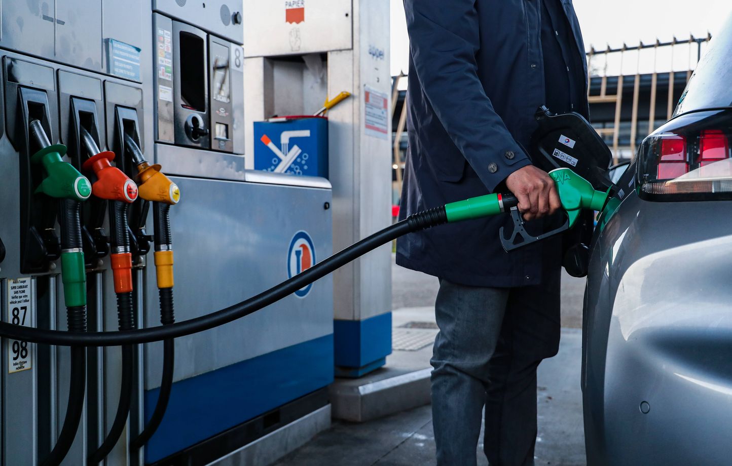 La revente des voitures thermiques sera-t-elle interdite dès cette année ?