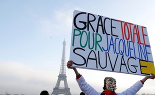Des soutiens à Jacqueline Sauvage réunis au Trocadéro, le 10 décembre 2016.