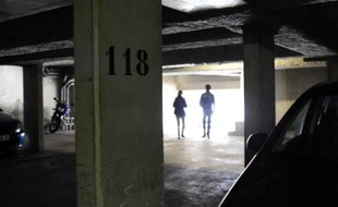 Le parking de Juvisy-sur-Orge où ont été tués Nathalie D. et Jean-Yves B., les deux premières victimes des meurtres en série dans l'Essonne.