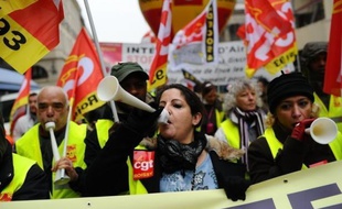 Les cinq confédérations syndicales (CGT, CFDT, FSU, Unsa et Solidaires) appellent mercredi les salariés à une mobilisation nationale pour l'emploi et "la justice sociale" dans le cadre d'un appel européen contre les mesures d'austérité face à la crise.