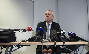 Le procureur d'Angers Eric Bouillard lors d'une conférence de presse le 9 février 2020, après la découverte du corps de la petite Vanille.