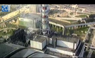 La centrale Tchernobyl accidentée après l'explosion du 26 avril 1986.