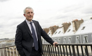 Le patron de la SNCF Guillaume Pepy est "pressenti" pour remplacer Henri Proglio, jugé trop proche de l'ancien pouvoir, à la tête d'EDF, le producteur d'électricité coté en Bourse, affirme vendredi le quotidien Le Parisien, citant une source bien informée.