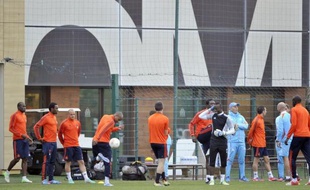 Marseille, diminué par les blessures, reçoit jeudi Fenerbahçe, leader du groupe C qui n'a besoin que d'un nul pour assurer sa qualification, tandis que l'OM serait bien inspiré de l'emporter pour mettre toutes les chances de son côté avant un dernier déplacement à Chypre.