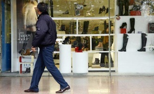 Les investissements directs étrangers en Chine ont baissé de 3,7% en 2012 à 111,72 milliards de dollars, tandis que les investissements chinois à l'étranger ont progressé de 28,6% à 77,22 milliards de dollars, a rapporté mercredi le ministère chinois du Commerce.