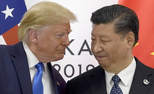 Les présidents américain et chinois, Donald Trump et Xi Jinping, à Osaka (Japon), le 29 juin 2019.
