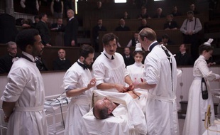 Clive Owen, dans la série «The Knick».
