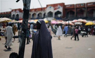 Des habitants de Maiduguri près du marché, le 6 juin 2013, au Nigeria