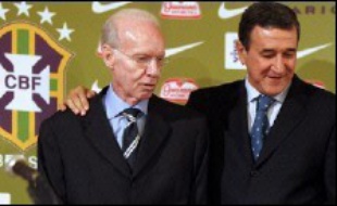Le sélectionneur du Brésil Carlos Alberto Parreira a fait appel lundi à ses valeurs sûres, ses vedettes Ronaldo, Ronaldinho et Roberto Carlos notamment, pour défendre son titre de champion du monde et en conquérir un sixième au Mondial-2006 de football en Allemagne.