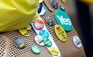 Un militant du SNP, le parti nationaliste écossais, à Glasgow le 4 mai 2016