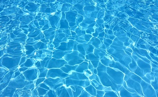 Une fillette de deux ans s'est noyée dans la piscine de ses grands-parents, le 17 août 2017 à Montalzat, dans le Tarn-et-Garonne. Illustration.