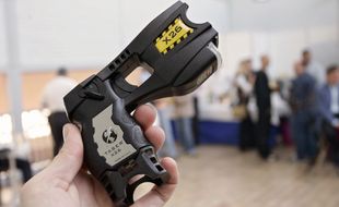 Un pistolet à impulsion électrique Taser.