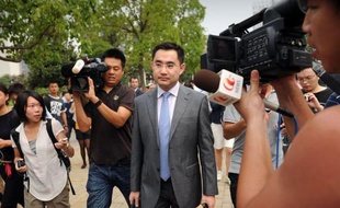 L'ancienne avocate chinoise Gu Kailai, épouse du dirigeant déchu Bo Xilai, a été condamnée à la peine de mort avec un sursis de deux ans pour l'assassinat d'un Britannique, une sentence qui sera très vraisemblablement commuée en prison à vie, a annoncé lundi un avocat.