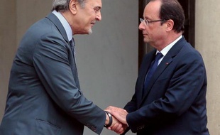 François Hollande et les chefs des diplomaties saoudienne, jordanienne et des Emirats arabes unis ont appelé vendredi à "renforcer le soutien international à lopposition démocratique" en Syrie, à l'issue d'un entretien à l'Elysée.