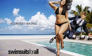 Publicité avec Ashley Graham.