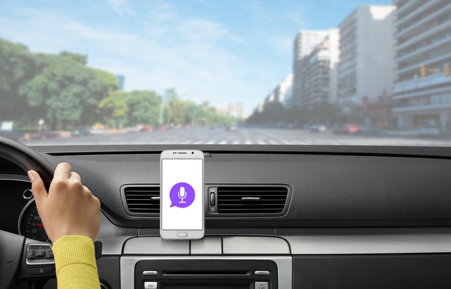 Avec le support Zero Touch de Logitech, on peut piloter son smartphone Android à la voix...