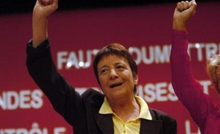 L'ex-candidate à l'élection présidentielle Arlette Laguiller a indiqué mardi que Lutte ouvrière allait participer à des listes d'union "dans presque 65 villes" avec le Parti socialiste et le Parti communiste.