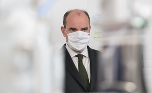 Jean Castex est négatif mais va rester isolé.