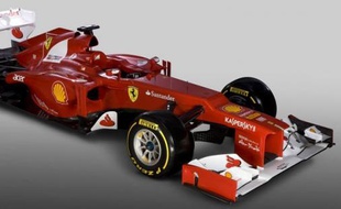 Ferrari et Force India ont dévoilé vendredi matin, quasiment à la même heure, leurs nouvelles monoplaces pour la saison 2012 de Formule 1, l'écurie italienne exclusivement sur internet à cause de la neige à Maranello, et l'équipe indienne sur le circuit de Silverstone.