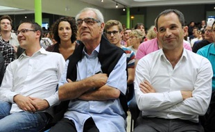 Les socialistes Henri Emmanuelli (c) et l'ex ministre de l'Education Benoit Hamon (d), lors des universités d'été du PS à La Rochelle, le 29 août 2014