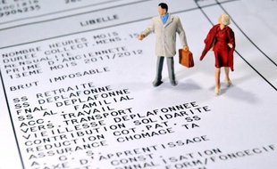 Les trois millions de salariés rémunérés au Smic verront leur salaire horaire passer de 9,43 à 9,53 euros brut au 1er janvier, une hausse qui se limite aux mécanismes légaux, sans coup de pouce supplémentaire du gouvernement.