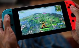 Fortnite connaît un succès fulgurant : 125 millions de personnes y jouent dans le monde.