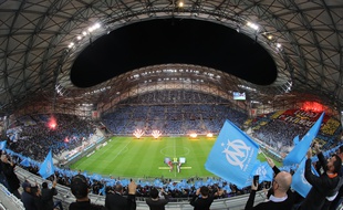 « Jump » retenti à chaque fois que les joueurs de l'OM rentre sur la pelouse du stade Vélodrome, sauf en Ligue des Champions.